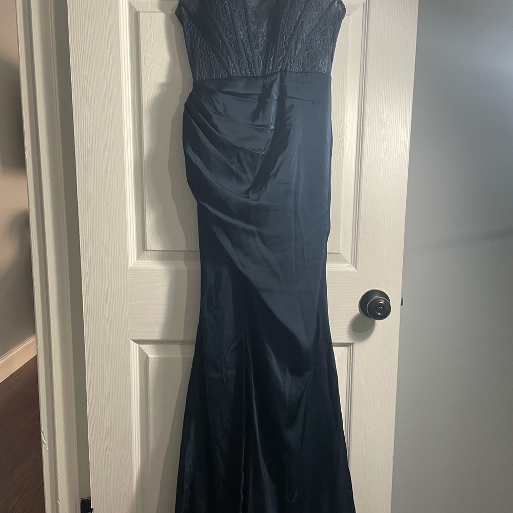 Azazie - Womens - Navy Blue -  Corset and Lace Dress - Size 2A - Picture 5 of 10